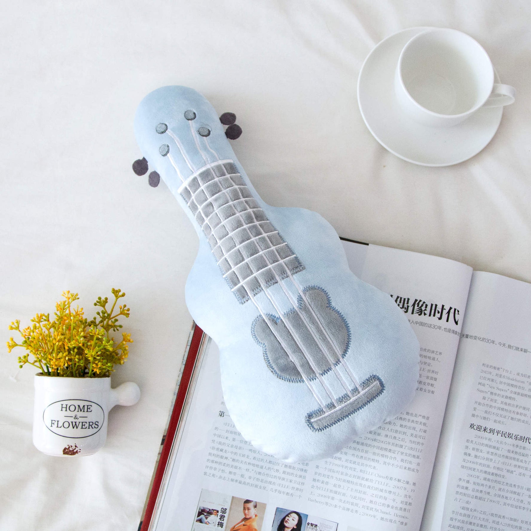 Flower Cat Ukulelli Guitar Special Shaped Puppet Doll Pillow Children'S Toys Lovely Girl Gift Curated Room Kits